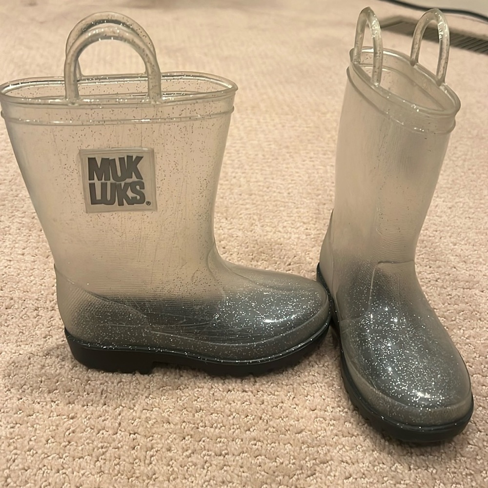 Muk Luk rain boots size 9/10 kids